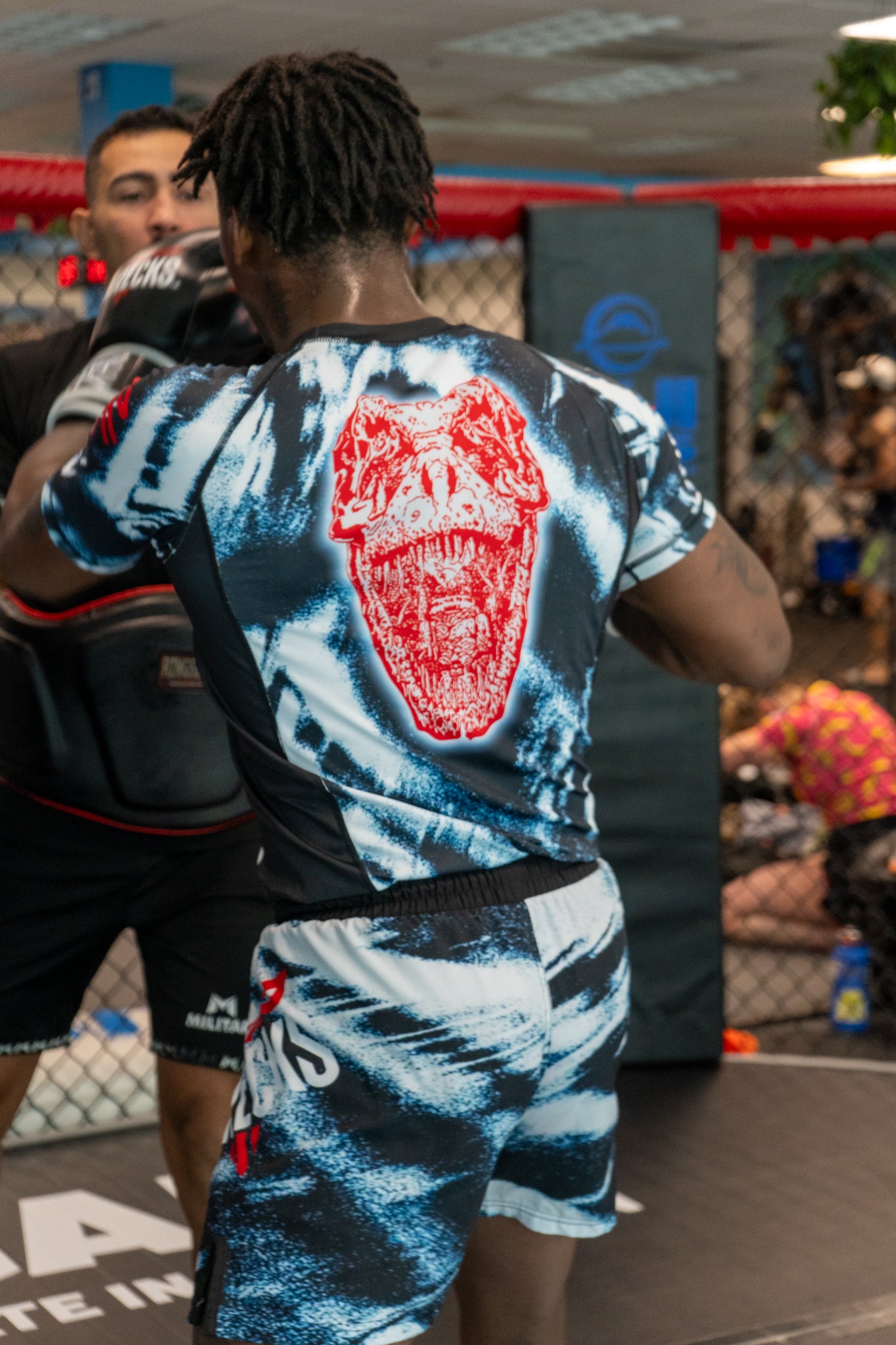 TWRECKS SIGNATURE RASH GUARD